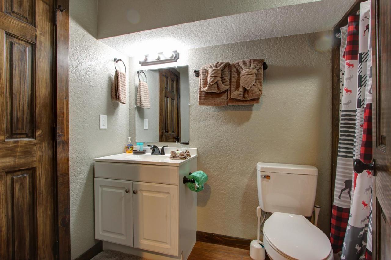 3 Master Bedrooms - Sleeps 10 - Location - Game Room - Hot Tub Pigeon Forge Extérieur photo