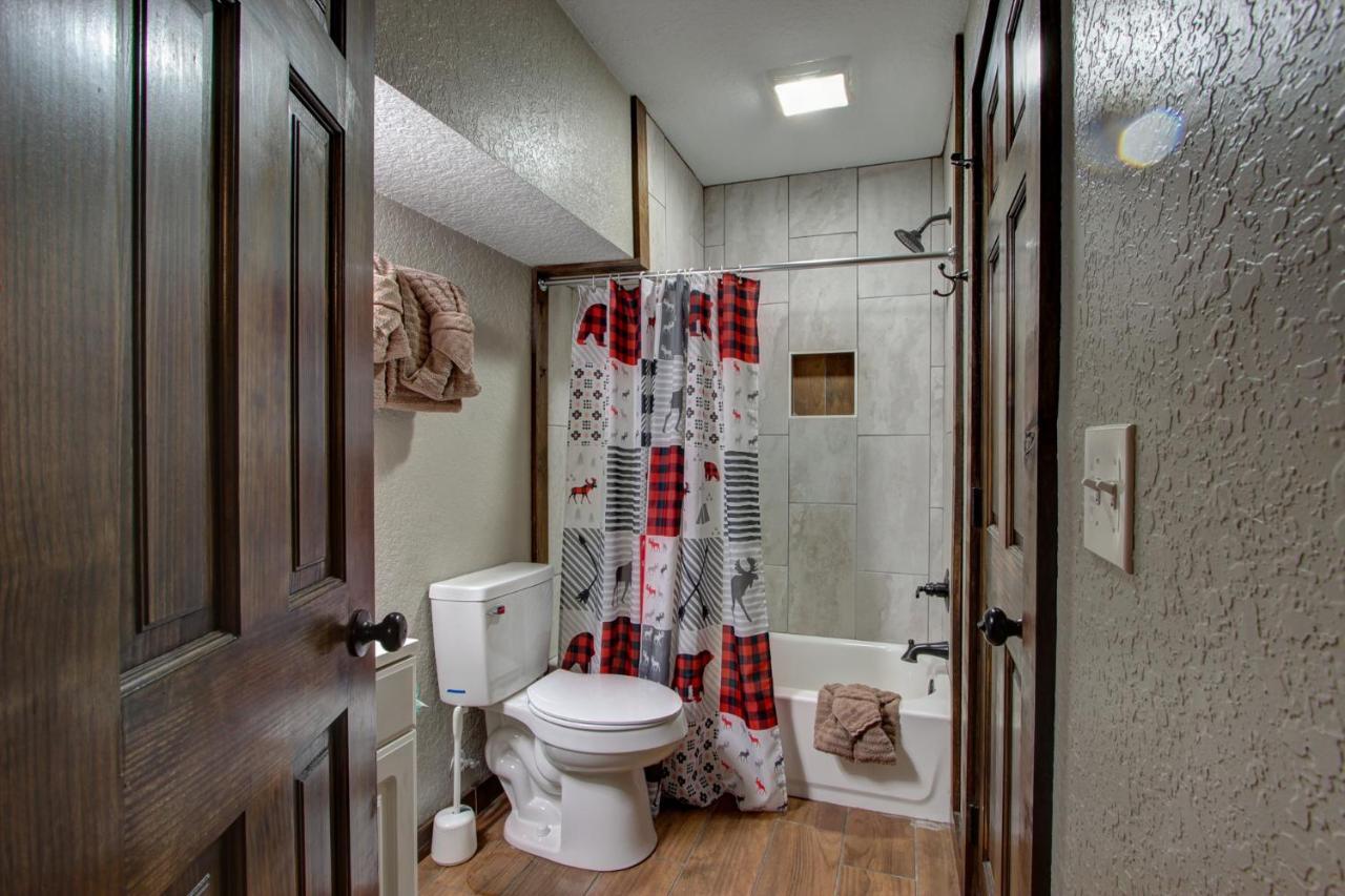 3 Master Bedrooms - Sleeps 10 - Location - Game Room - Hot Tub Pigeon Forge Extérieur photo