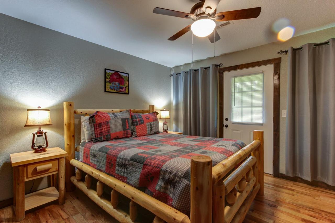 3 Master Bedrooms - Sleeps 10 - Location - Game Room - Hot Tub Pigeon Forge Extérieur photo