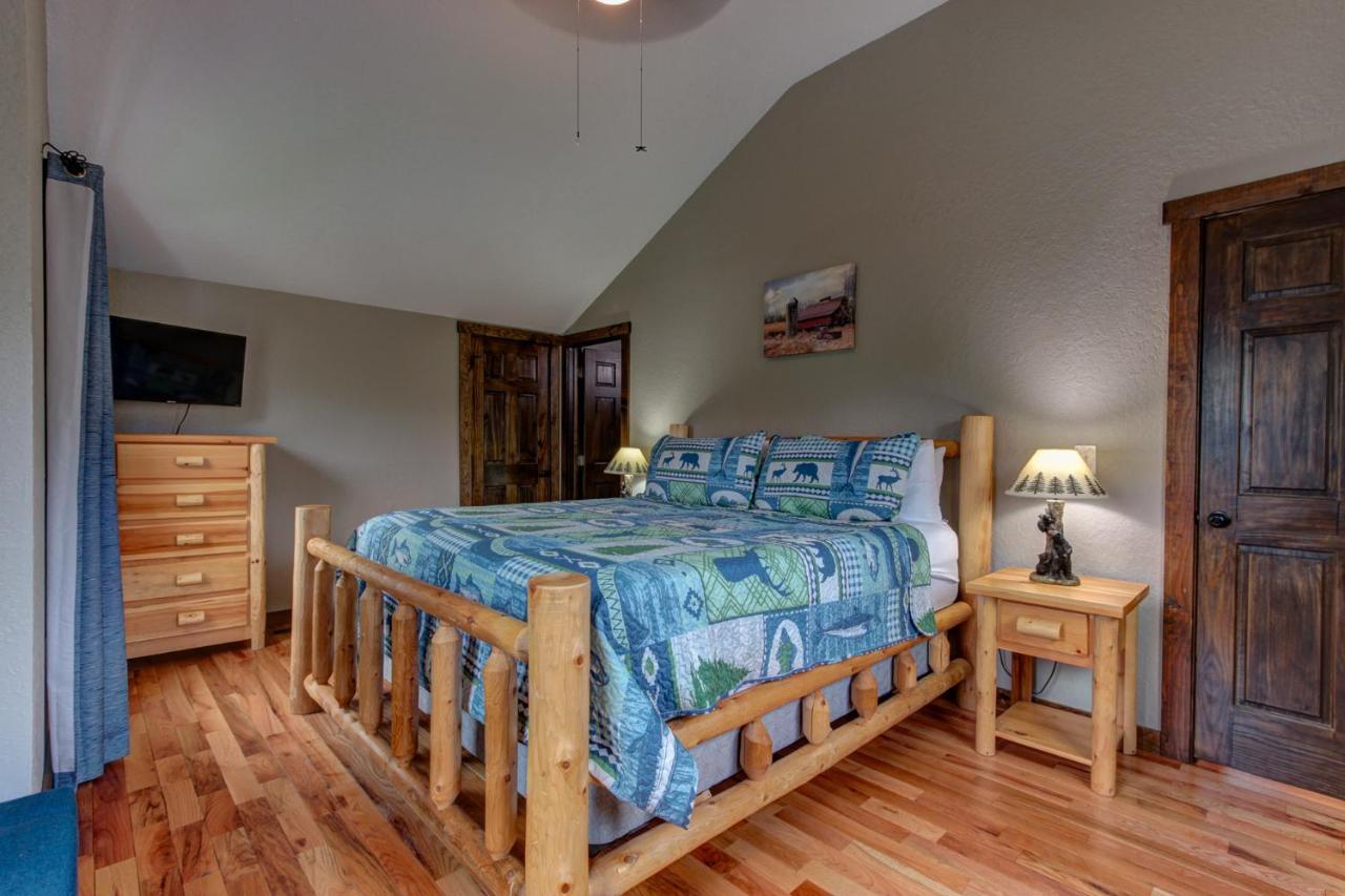 3 Master Bedrooms - Sleeps 10 - Location - Game Room - Hot Tub Pigeon Forge Extérieur photo