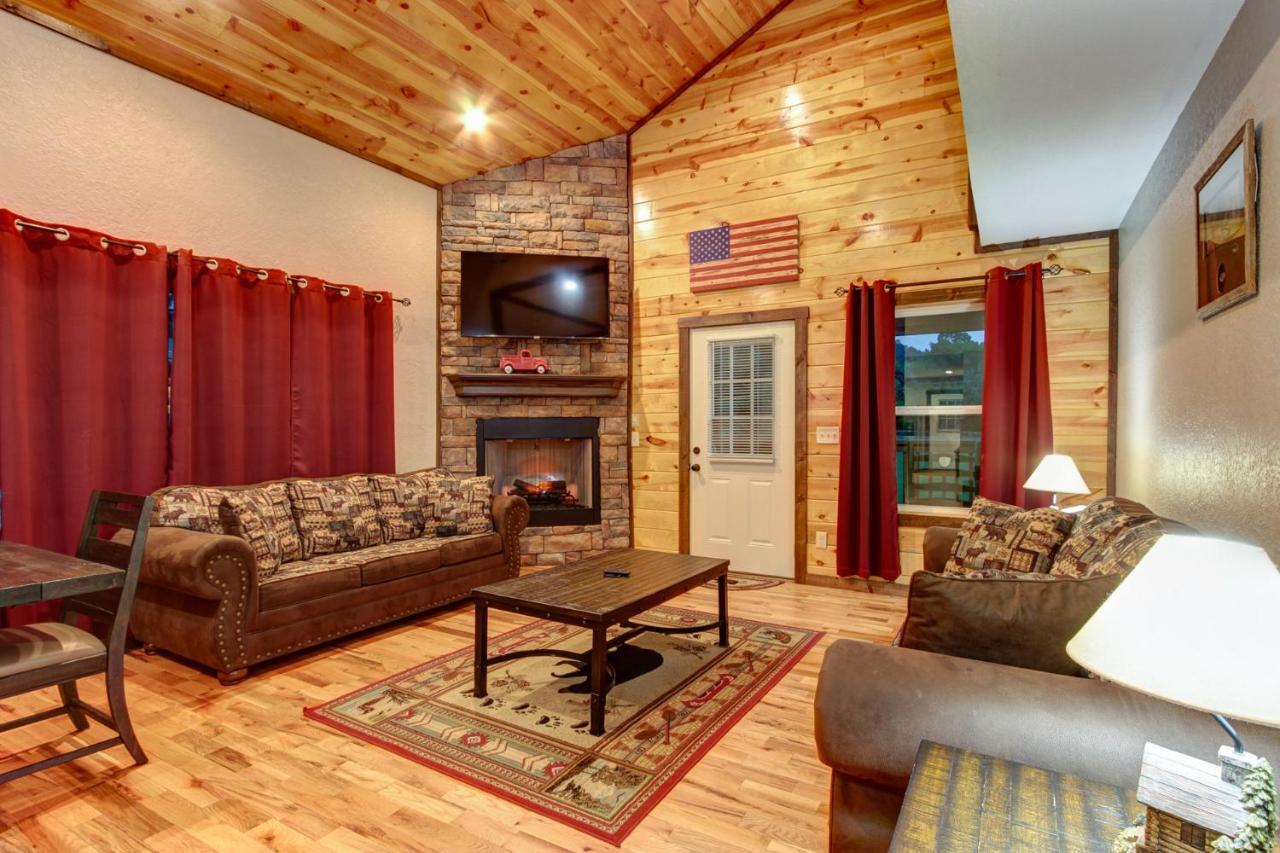 3 Master Bedrooms - Sleeps 10 - Location - Game Room - Hot Tub Pigeon Forge Extérieur photo
