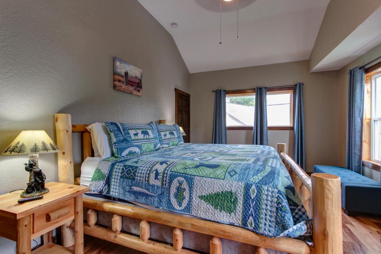 3 Master Bedrooms - Sleeps 10 - Location - Game Room - Hot Tub Pigeon Forge Extérieur photo