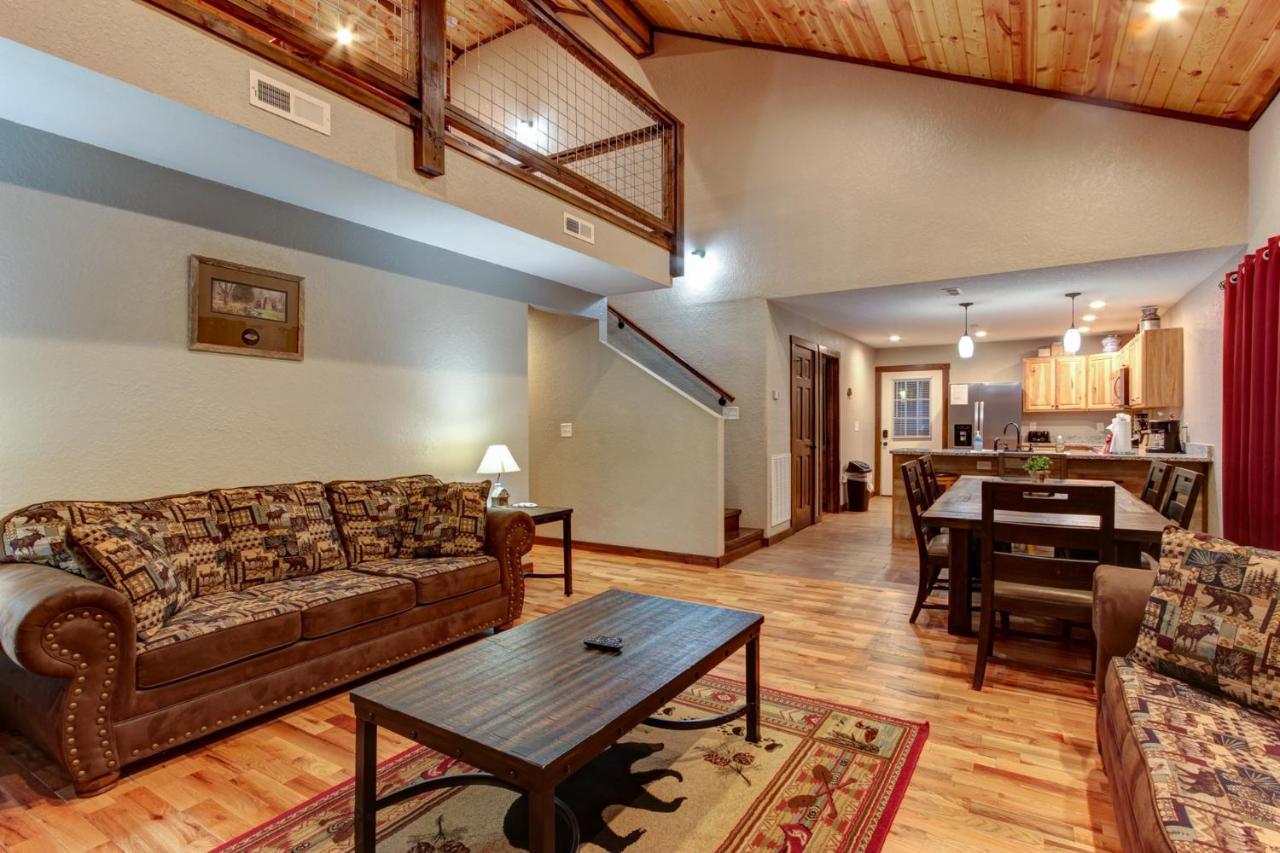 3 Master Bedrooms - Sleeps 10 - Location - Game Room - Hot Tub Pigeon Forge Extérieur photo