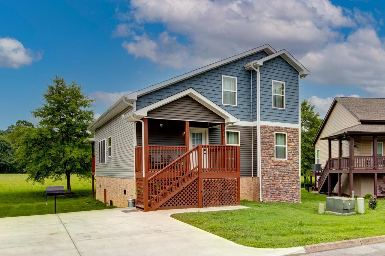 3 Master Bedrooms - Sleeps 10 - Location - Game Room - Hot Tub Pigeon Forge Extérieur photo