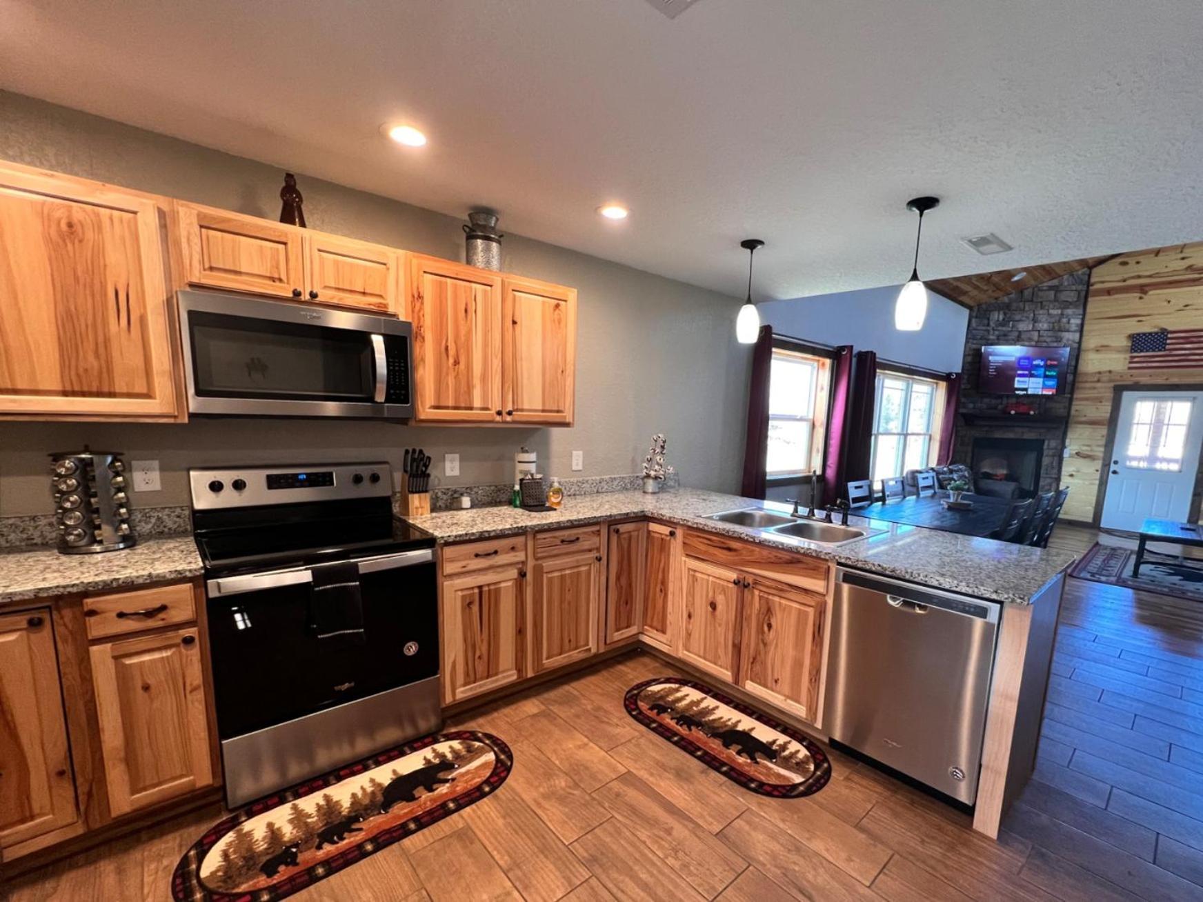 3 Master Bedrooms - Sleeps 10 - Location - Game Room - Hot Tub Pigeon Forge Extérieur photo